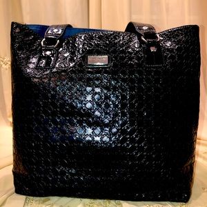 Black Tommy Hilfiger tote